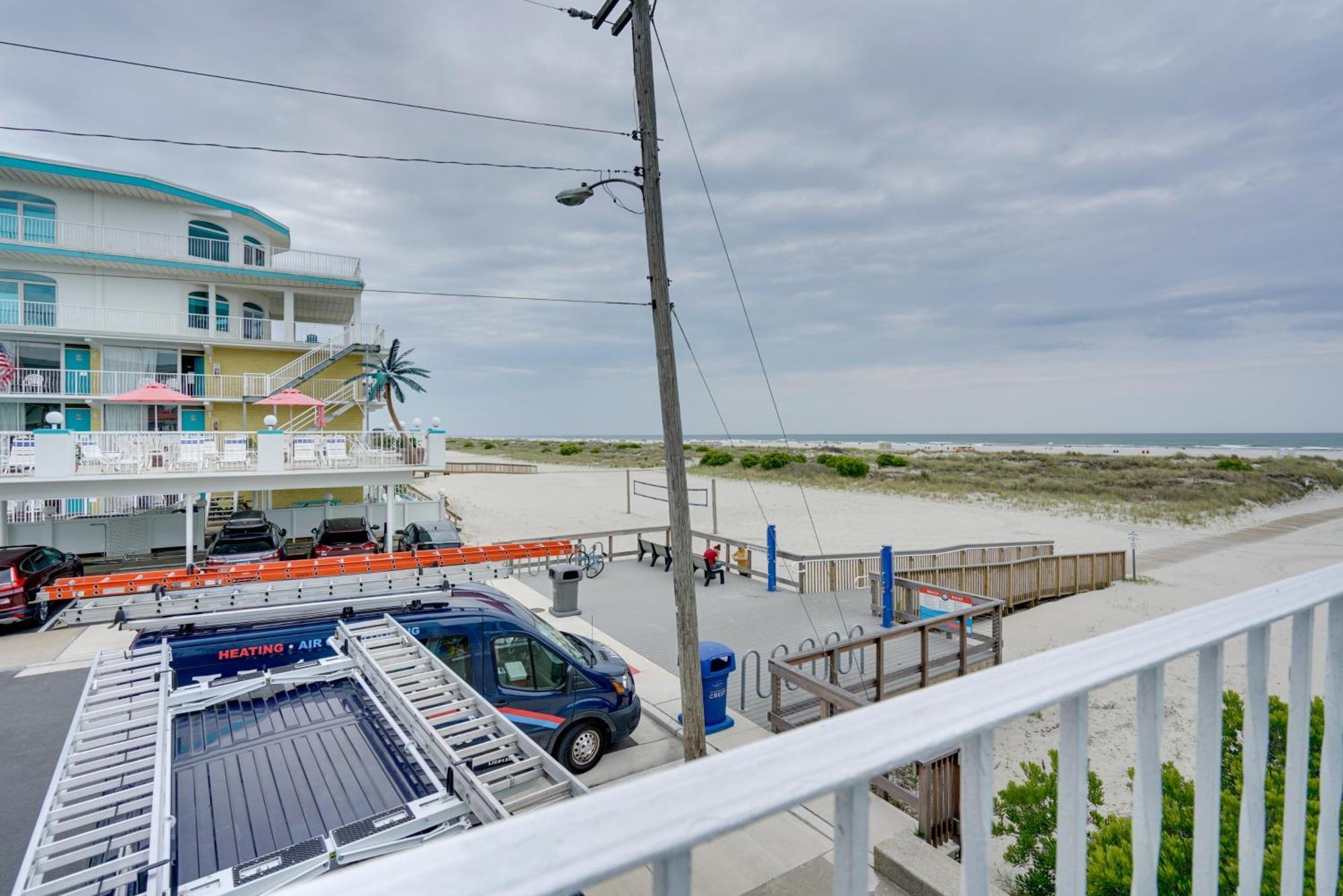 Cozy Oceanfront Condo With Pool And Beach Access! Wildwood Crest Exterior photo