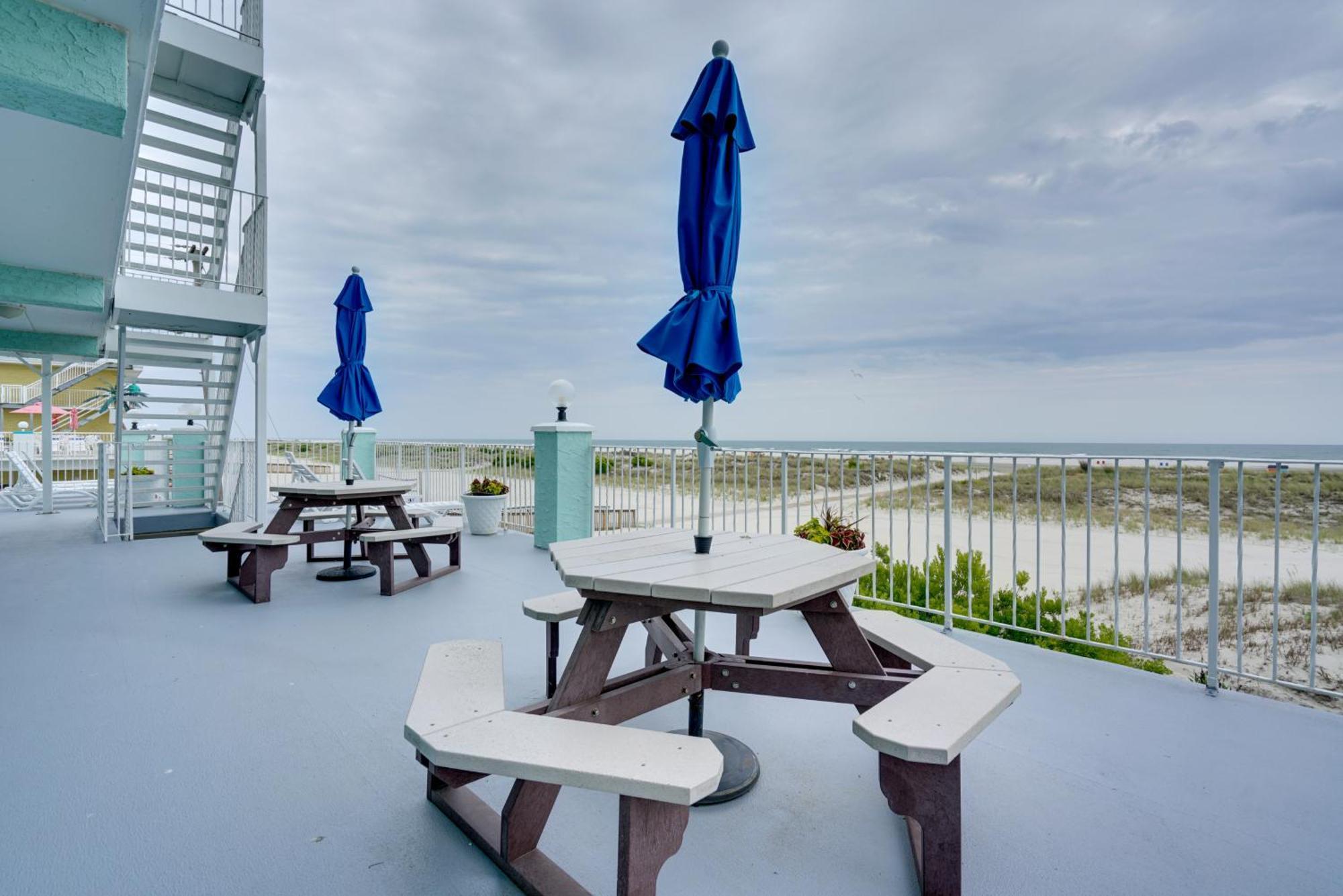 Cozy Oceanfront Condo With Pool And Beach Access! Wildwood Crest Exterior photo